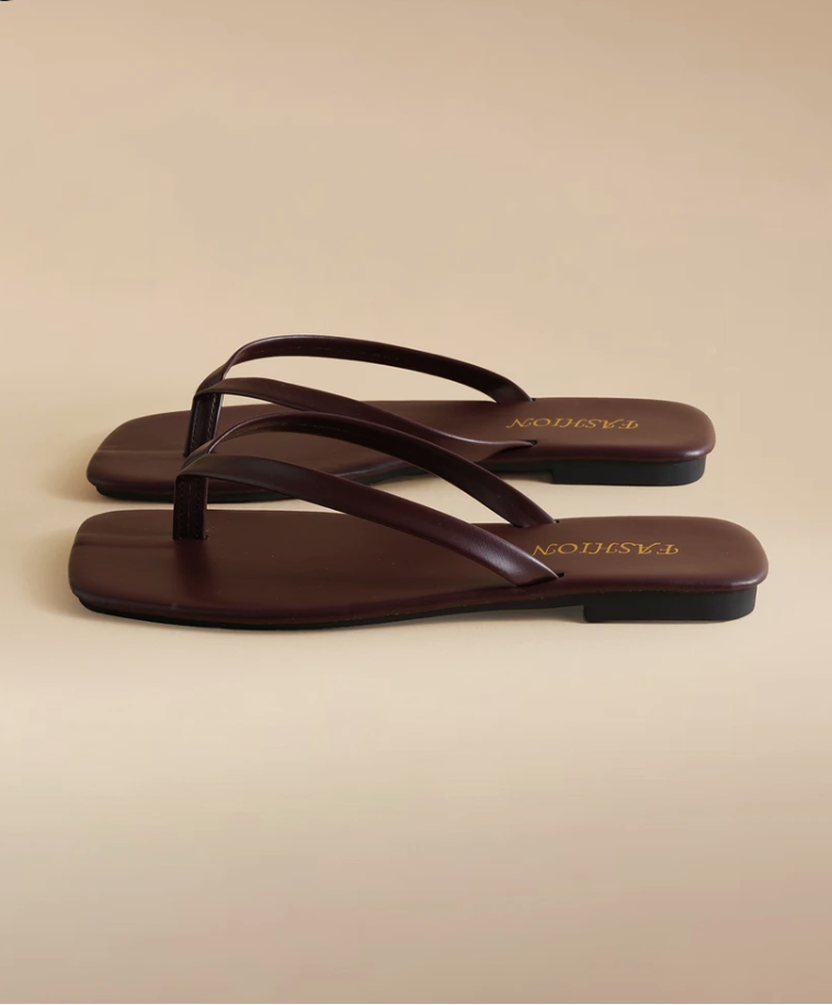 Glizzene Square Toe Leather Flip Flops