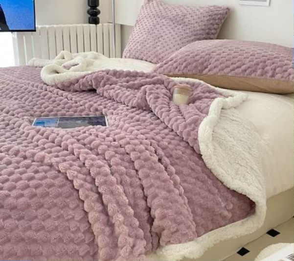 Bubble Fleece Sherpa Blanket
