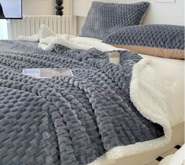 Bubble Fleece Sherpa Blanket