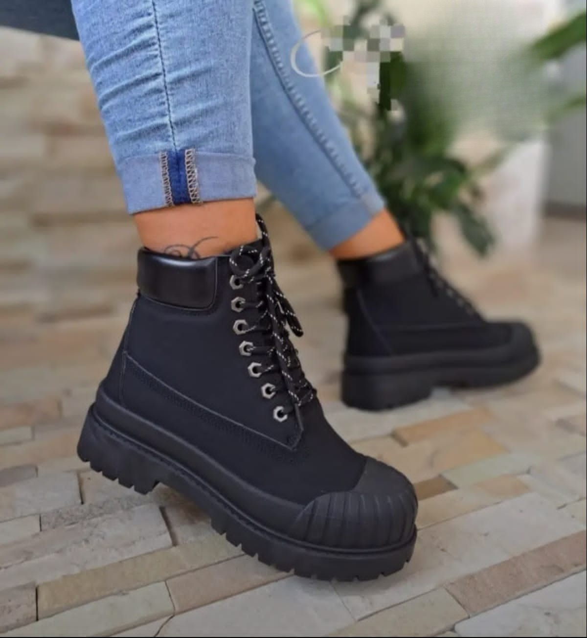 Women's Chunky Lace-Up Ankle Boots