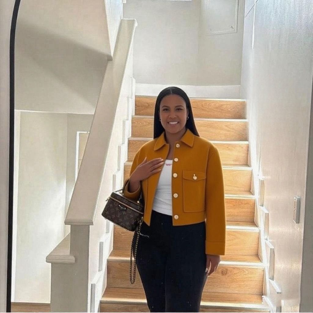 Cropped Button Jacket