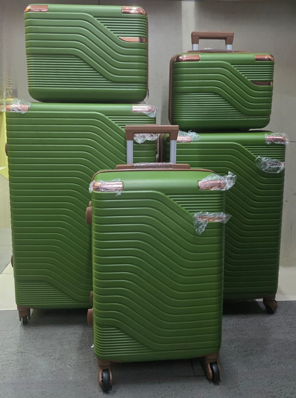 Wave Stripe Luggage Set – 4 Piece