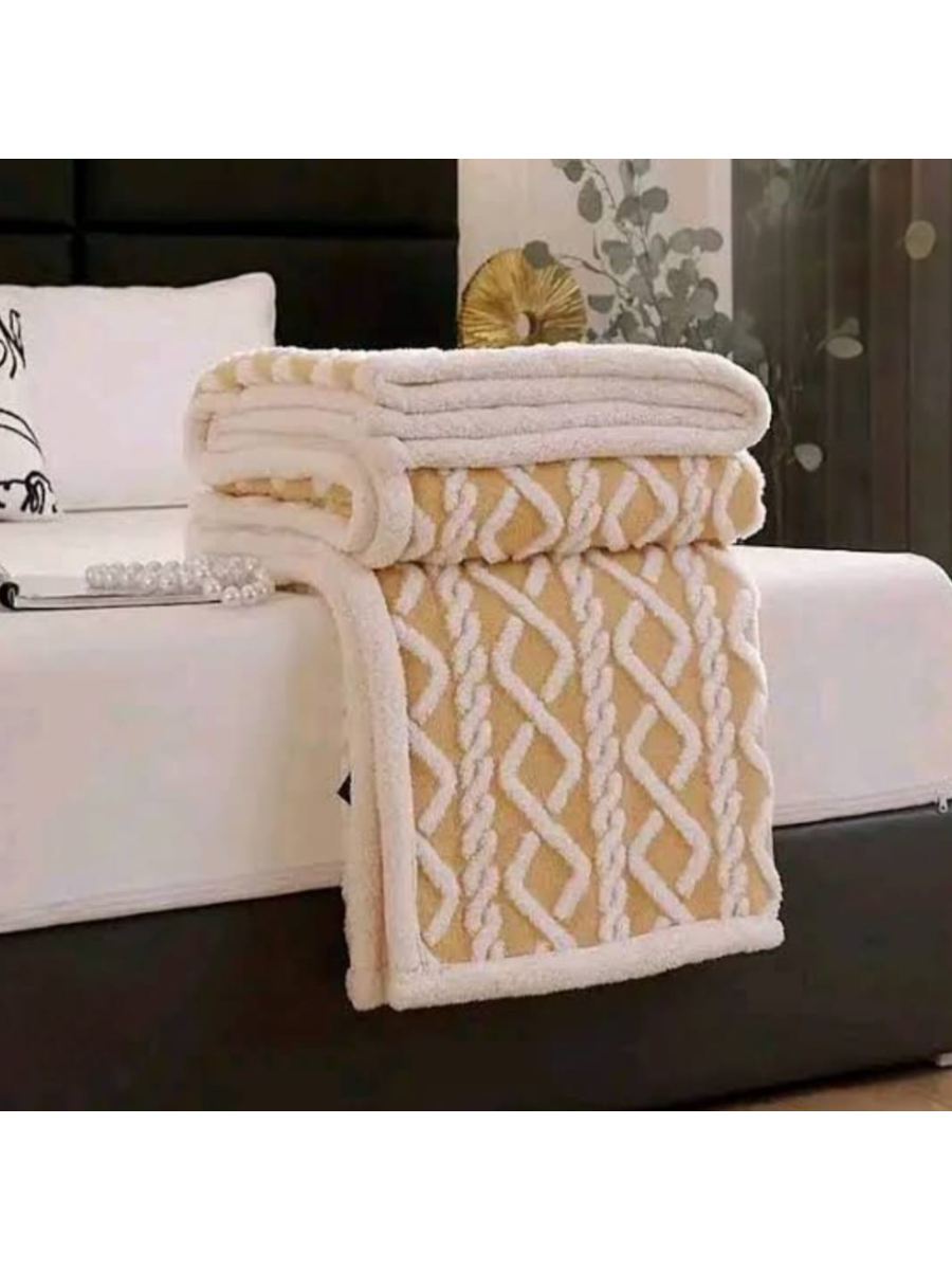 Geometric Jacquard Fleece Throw Blanket