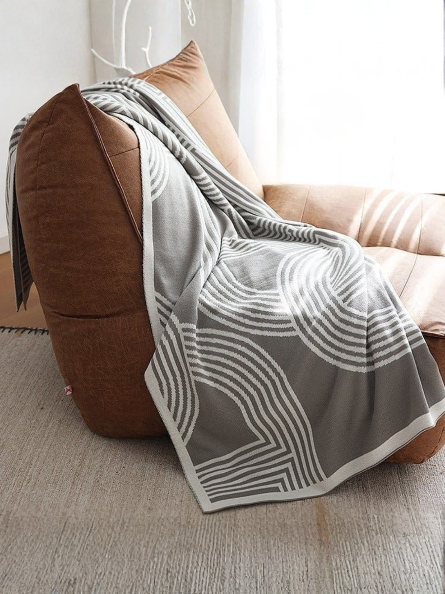 Geometric Stripe Throw Blanket