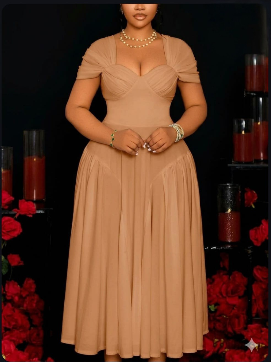 Plus Size Sweetheart Pleated Midi Dress