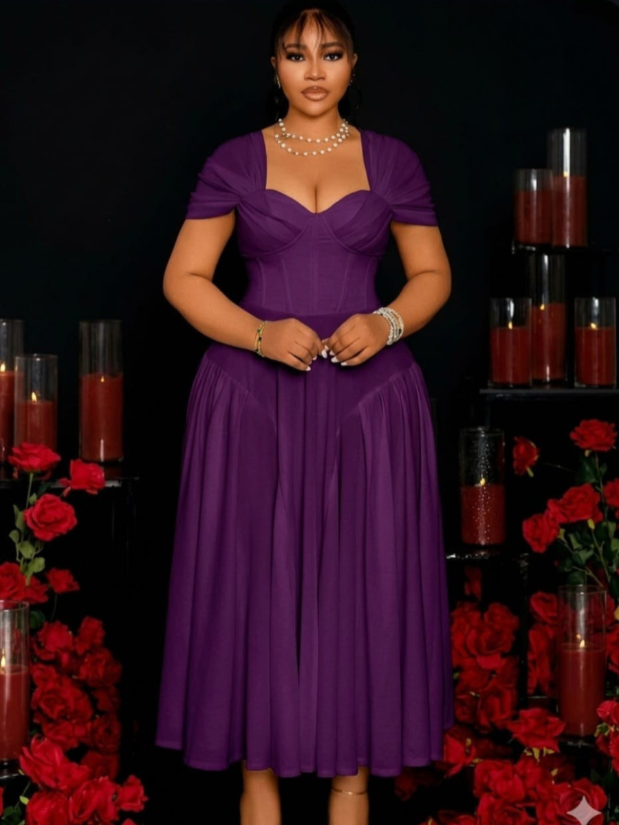 Plus Size Sweetheart Pleated Midi Dress