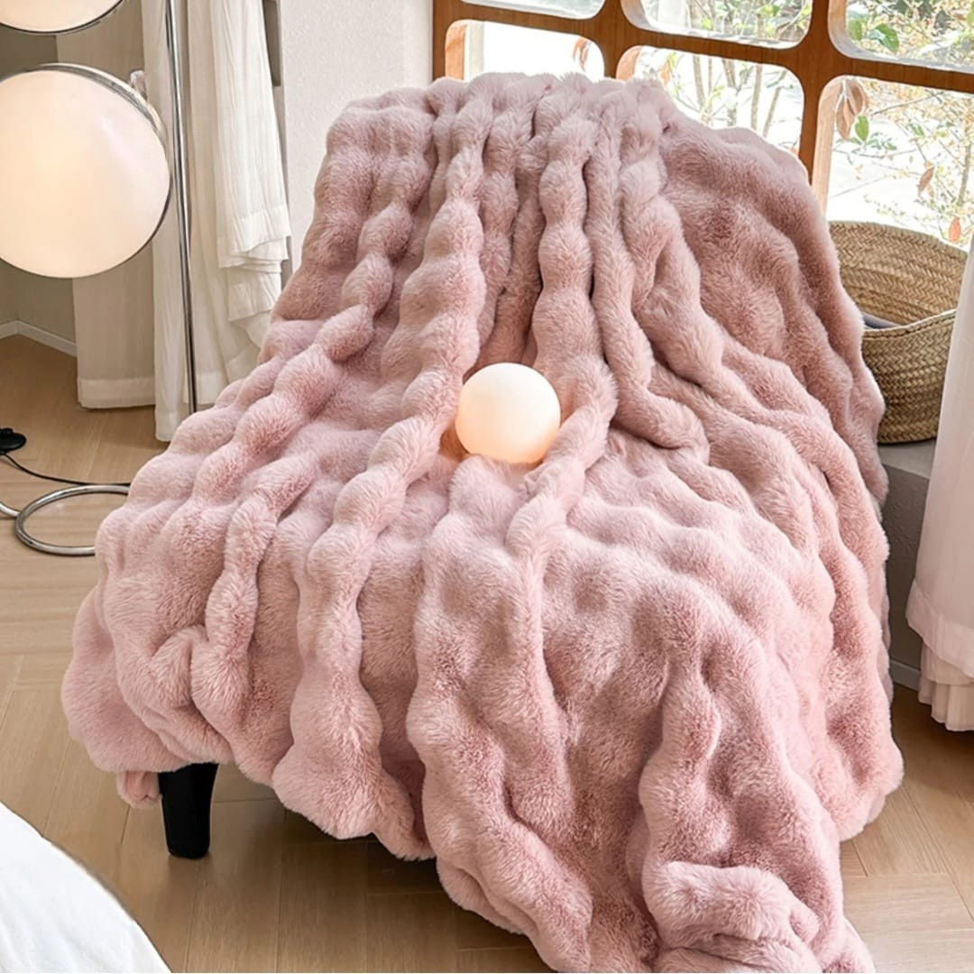 Luxury Rippled Faux Fur Throw Blanket